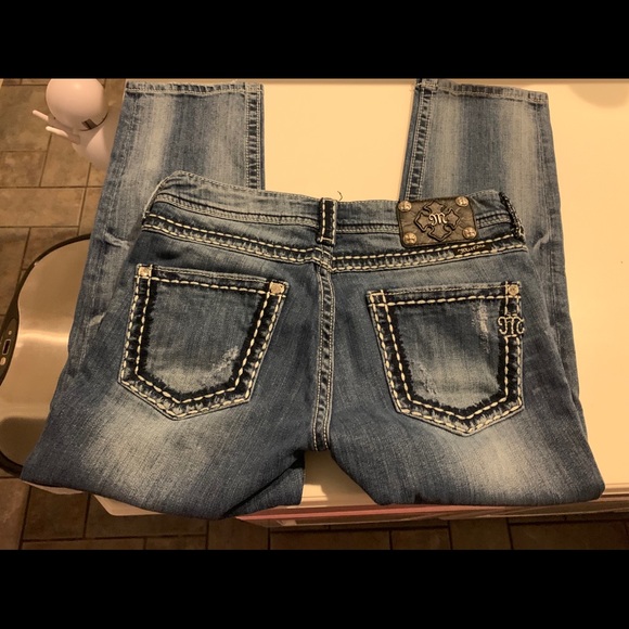 Miss Me Capris - Picture 2 of 6